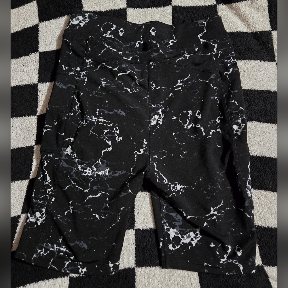 Pop fit marble bike shorts size large